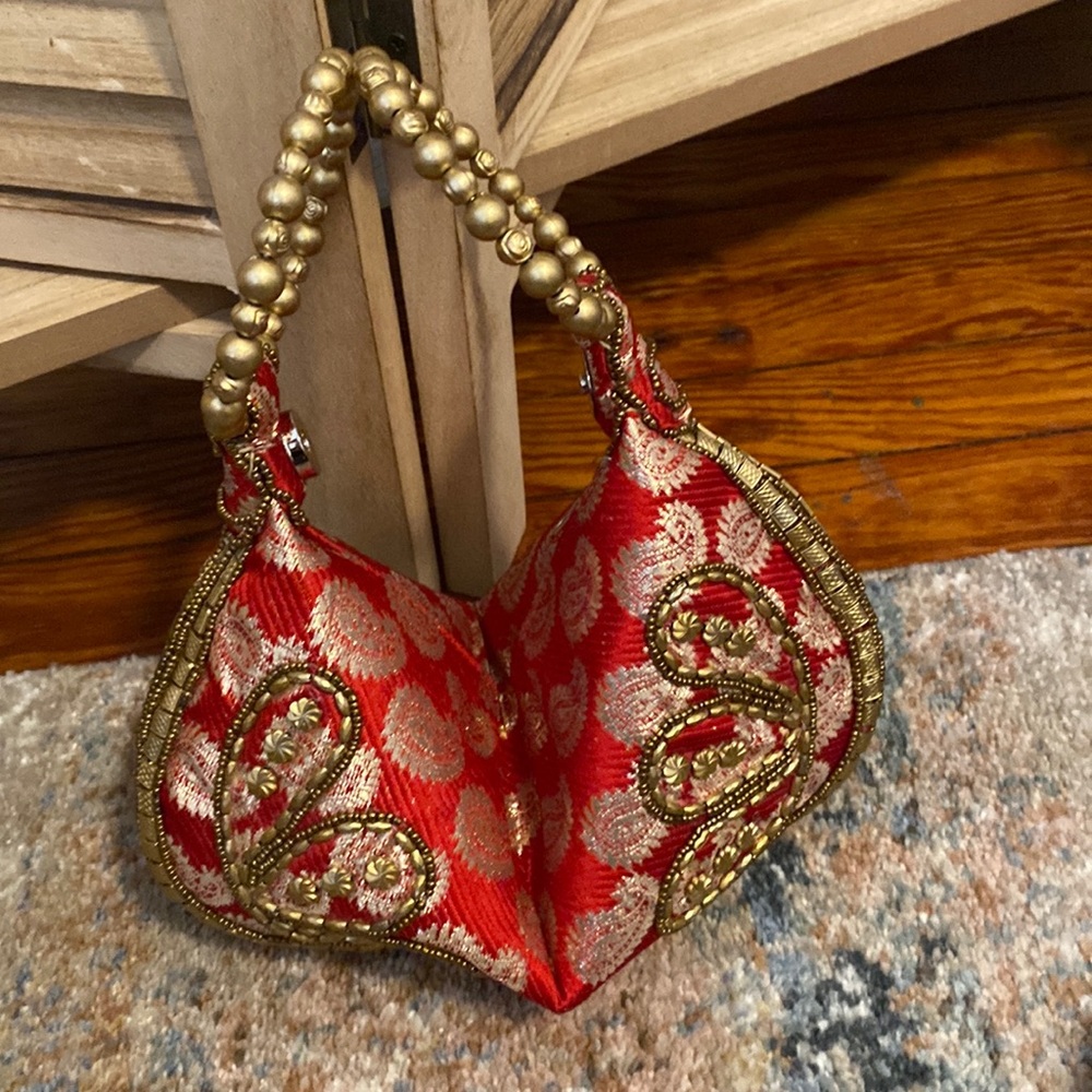 Hand bag